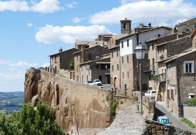 Turer i Orvieto, Italia: hva er verdt å se og besøke for nysgjerrige turister?